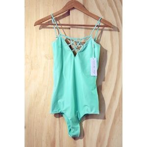 Sao Paulo One Piece - NWT